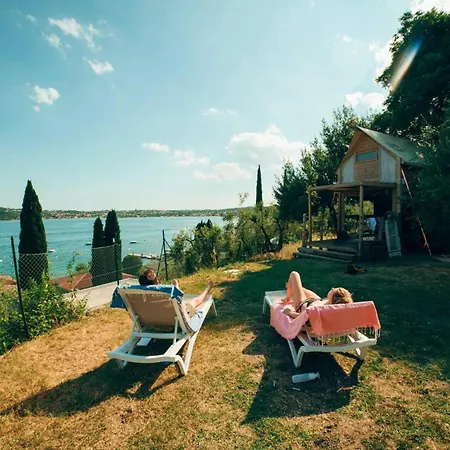 Vacanze Glamping Boutique Campsite San Felice del Benaco
