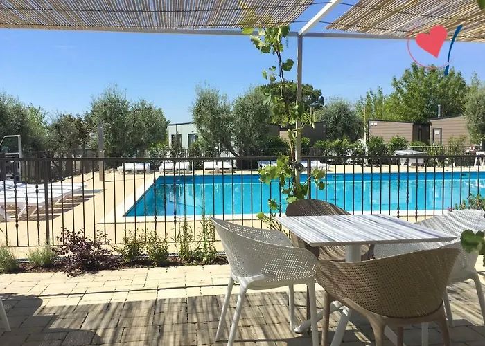 Vacanze Glamping Boutique אתר קמפינג